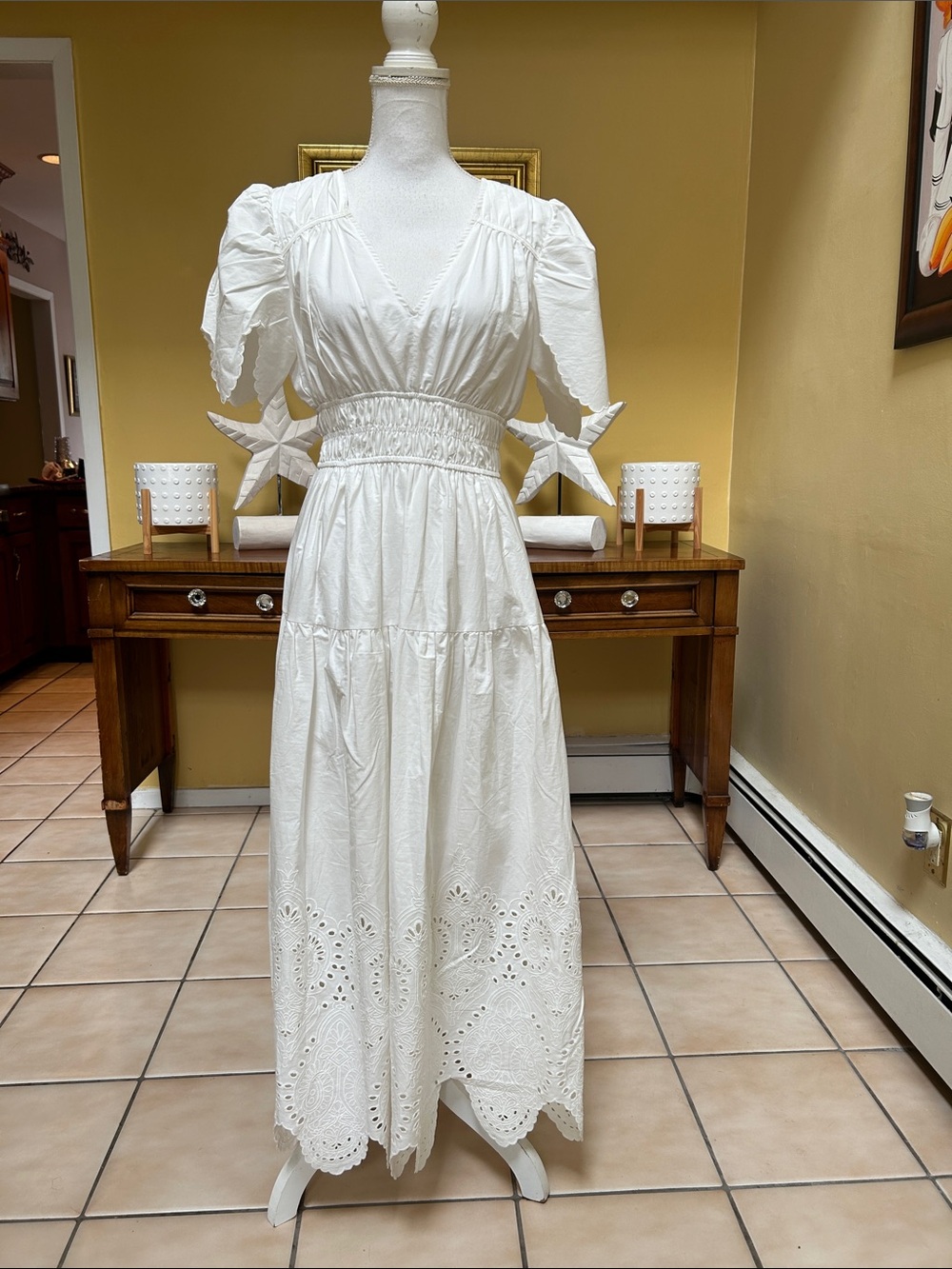 Moon River White Floral Embroidered Tiered Eyelet Puff Sleeve V Neck Maxi Dress - Picture 3 of 16